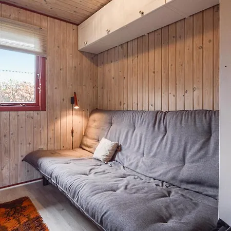 Nice In Bjert W/ 2 Bedrooms Binderup Strand